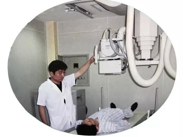 開(kāi)業(yè)慶典：都是要照鏡子整一整