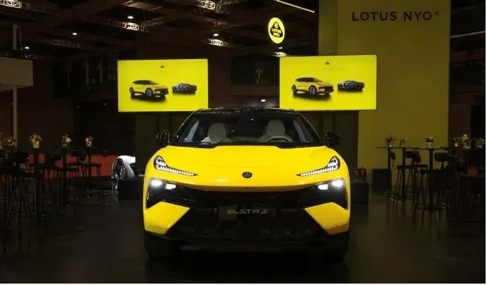 上海車展路特斯展臺(tái)活動(dòng)現(xiàn)場